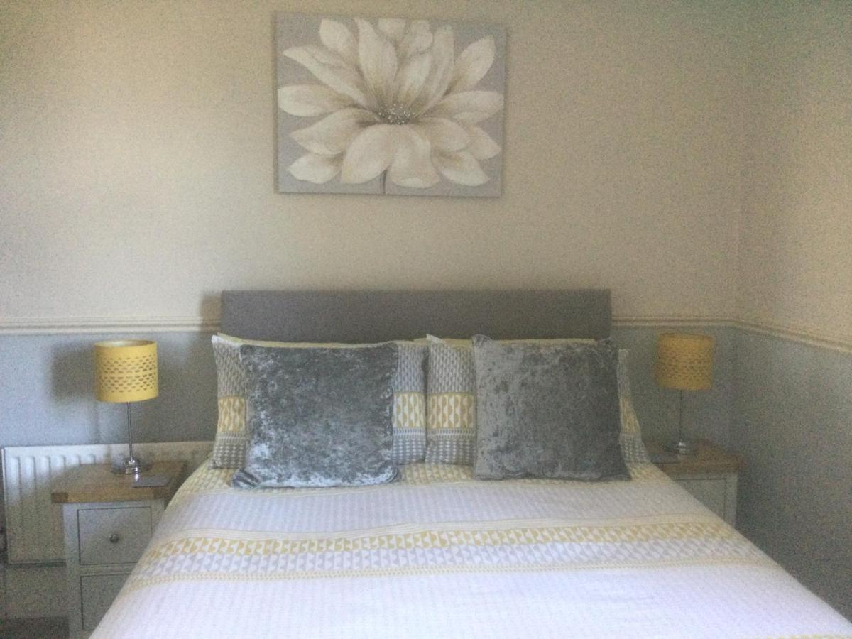 Netley Guest House Farnborough  Zewnętrze zdjęcie