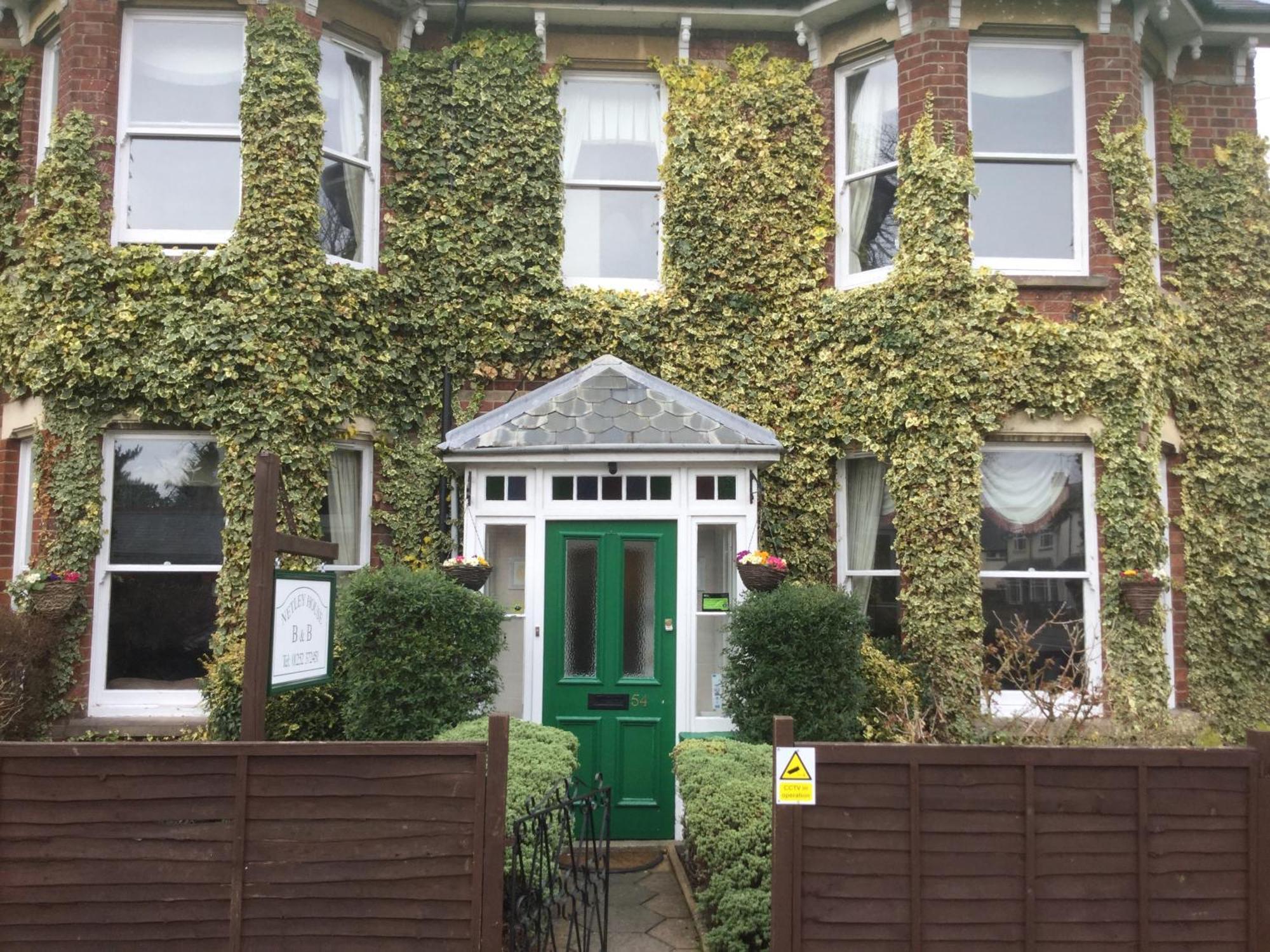 Netley Guest House Farnborough  Zewnętrze zdjęcie