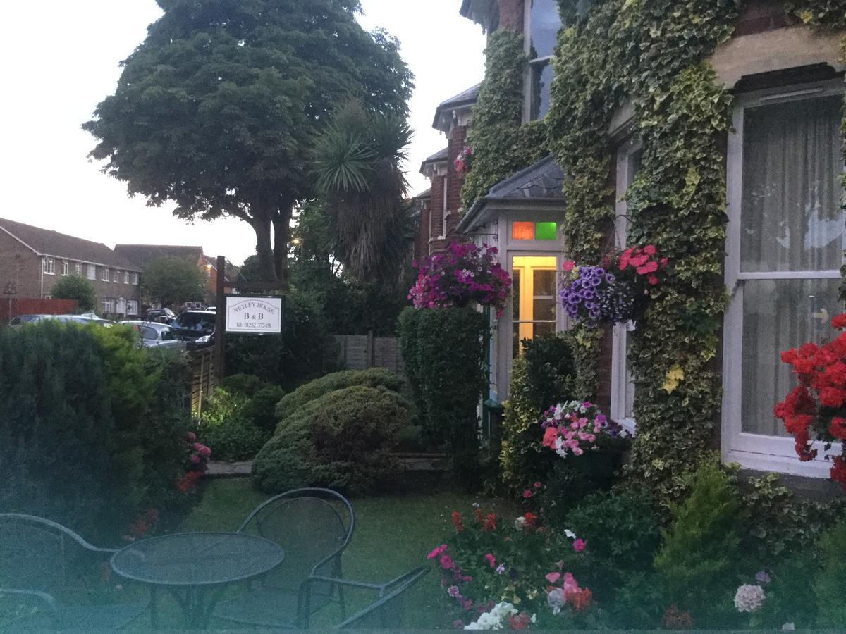 Netley Guest House Farnborough  Zewnętrze zdjęcie