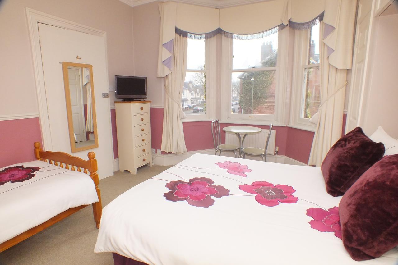 Netley Guest House Farnborough  Zewnętrze zdjęcie