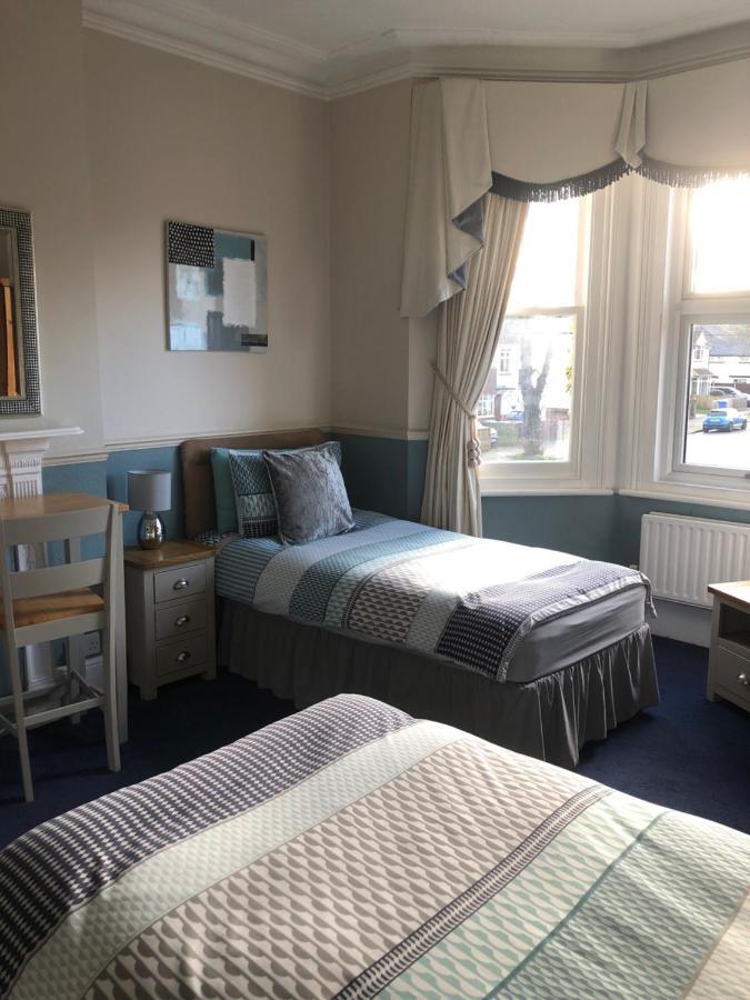 Netley Guest House Farnborough  Zewnętrze zdjęcie